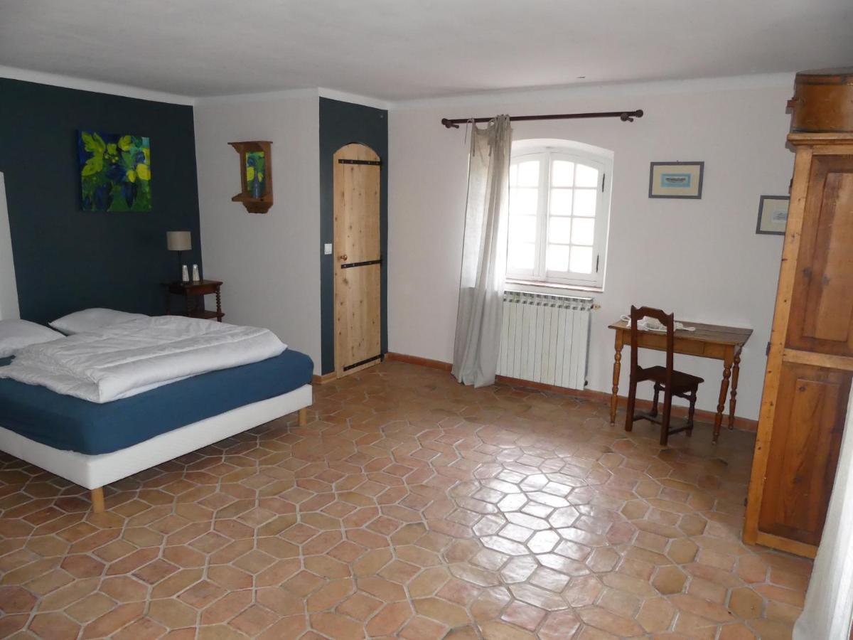 Le Charme D'Une Vieille Bastide Provencale Solliès-Pont Exteriör bild